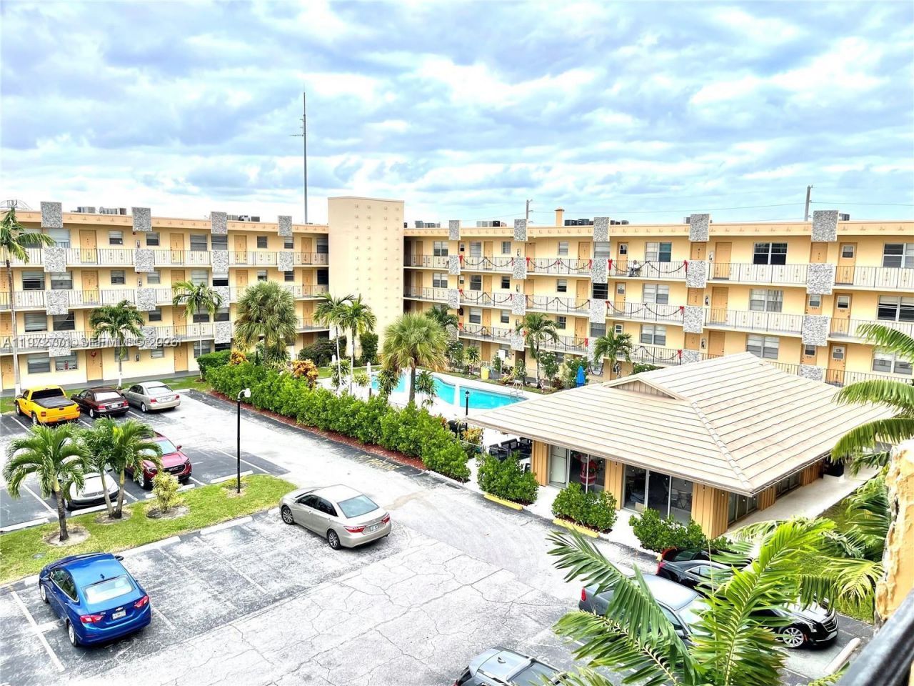 2145 Pierce St, Unit 421, Hollywood, FL 33020 Photo