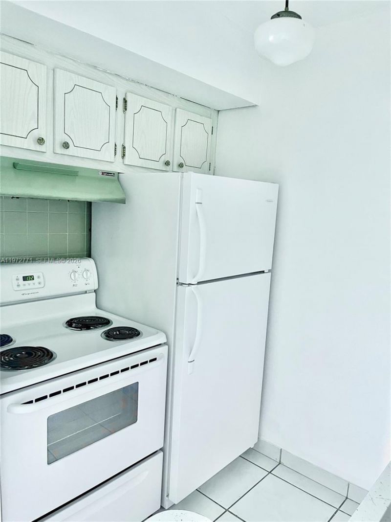 2145 Pierce St, Unit 421, Hollywood, FL 33020 Photo