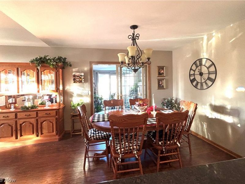 147 Village Court, Columbiana, OH 44408 Photo 10