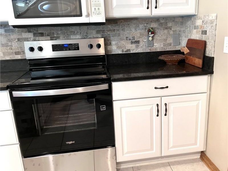 147 Village Court, Columbiana, OH 44408 Photo 13