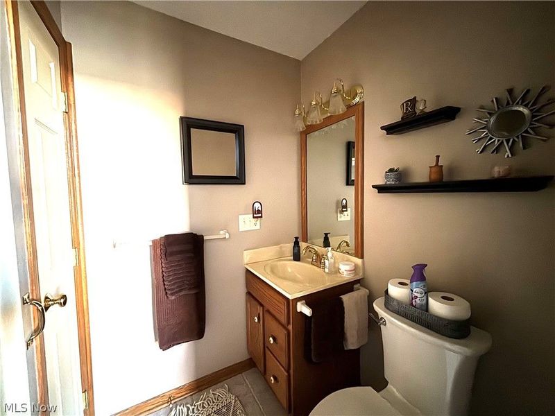 147 Village Court, Columbiana, OH 44408 Photo 21