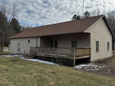 1444 W Lake Road, Vienna Twp, MI 48420