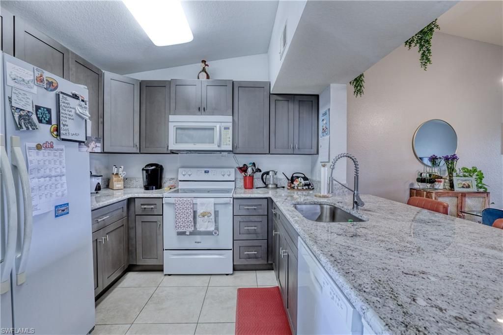 8294 Key Royal Cir, Unit 1633, Naples, FL 34119 Photo
