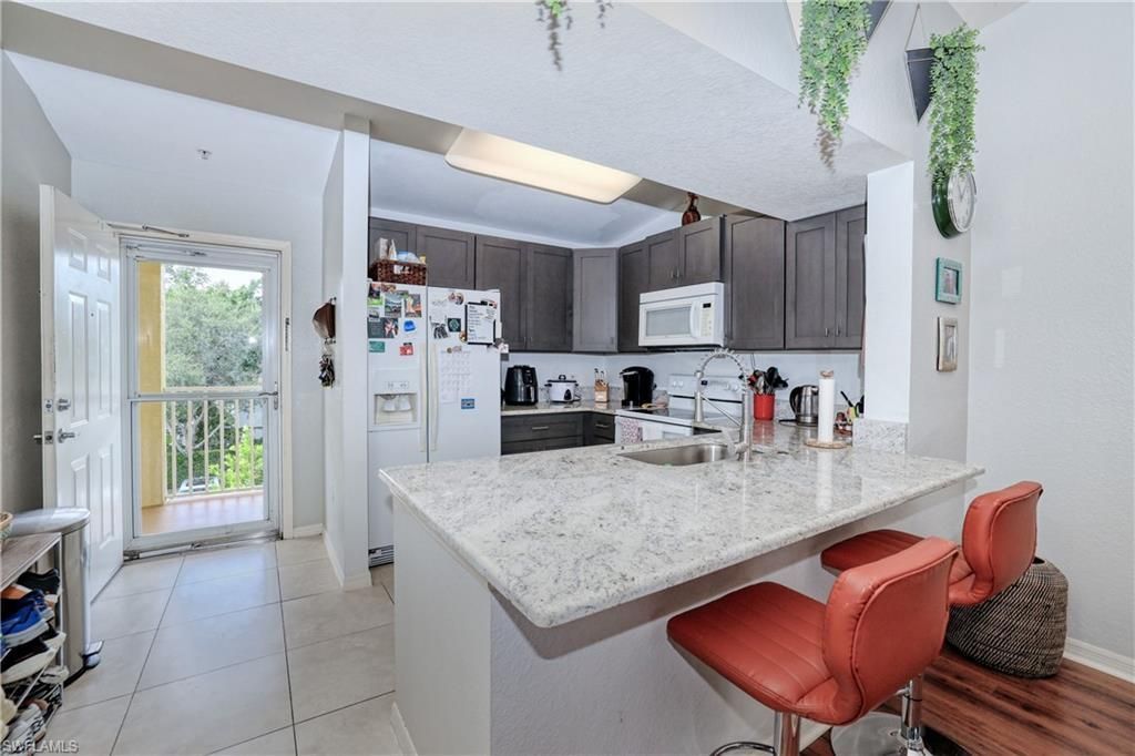 8294 Key Royal Cir, Unit 1633, Naples, FL 34119 Photo