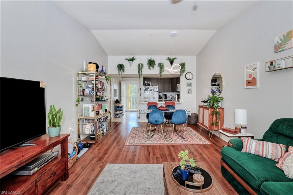 8294 Key Royal Cir, Unit 1633, Naples, FL 34119 Photo
