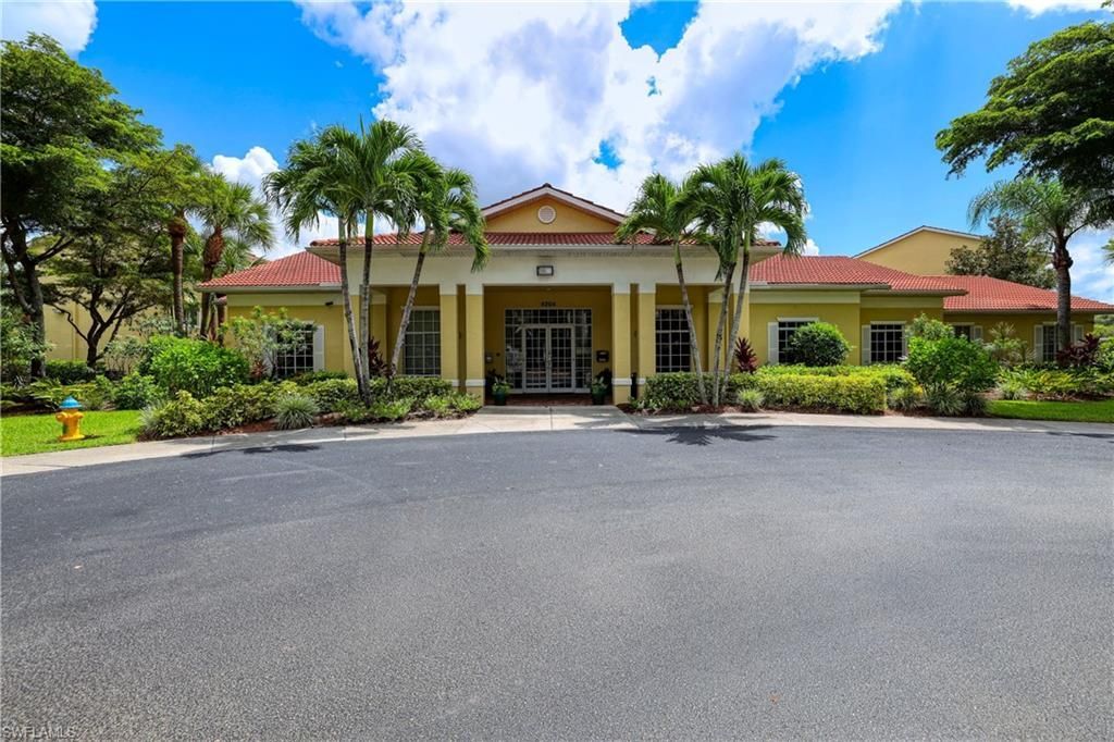 8294 Key Royal Cir, Unit 1633, Naples, FL 34119 Photo