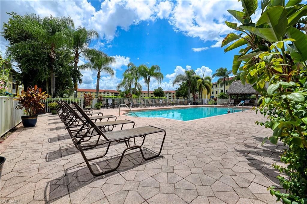 8294 Key Royal Cir, Unit 1633, Naples, FL 34119 Photo