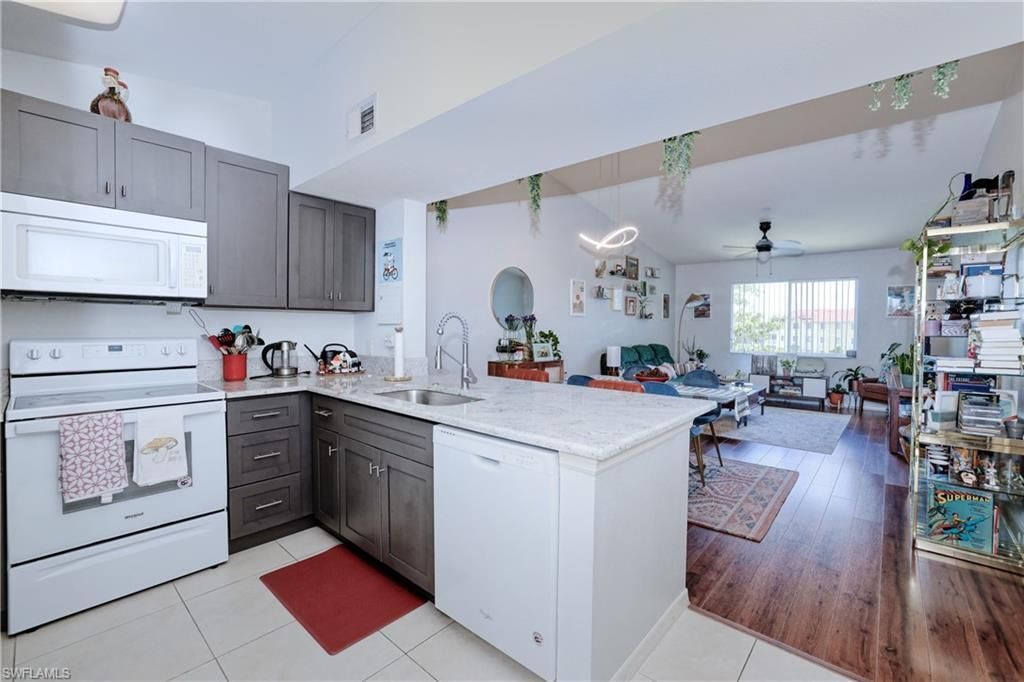 8294 Key Royal Cir, Unit 1633, Naples, FL 34119 Photo