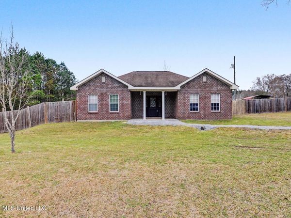18 Jub Hickman Road, Perkinston, MS 39573