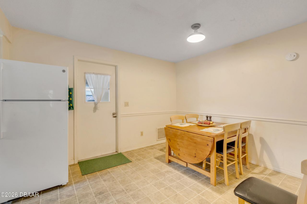 622 Goodwin Avenue, New Smyrna Beach, FL 32169 Photo