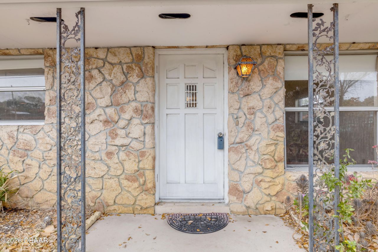 622 Goodwin Avenue, New Smyrna Beach, FL 32169 Photo