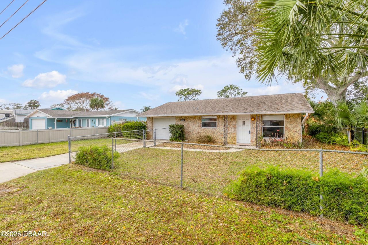 622 Goodwin Avenue, New Smyrna Beach, FL 32169 Photo