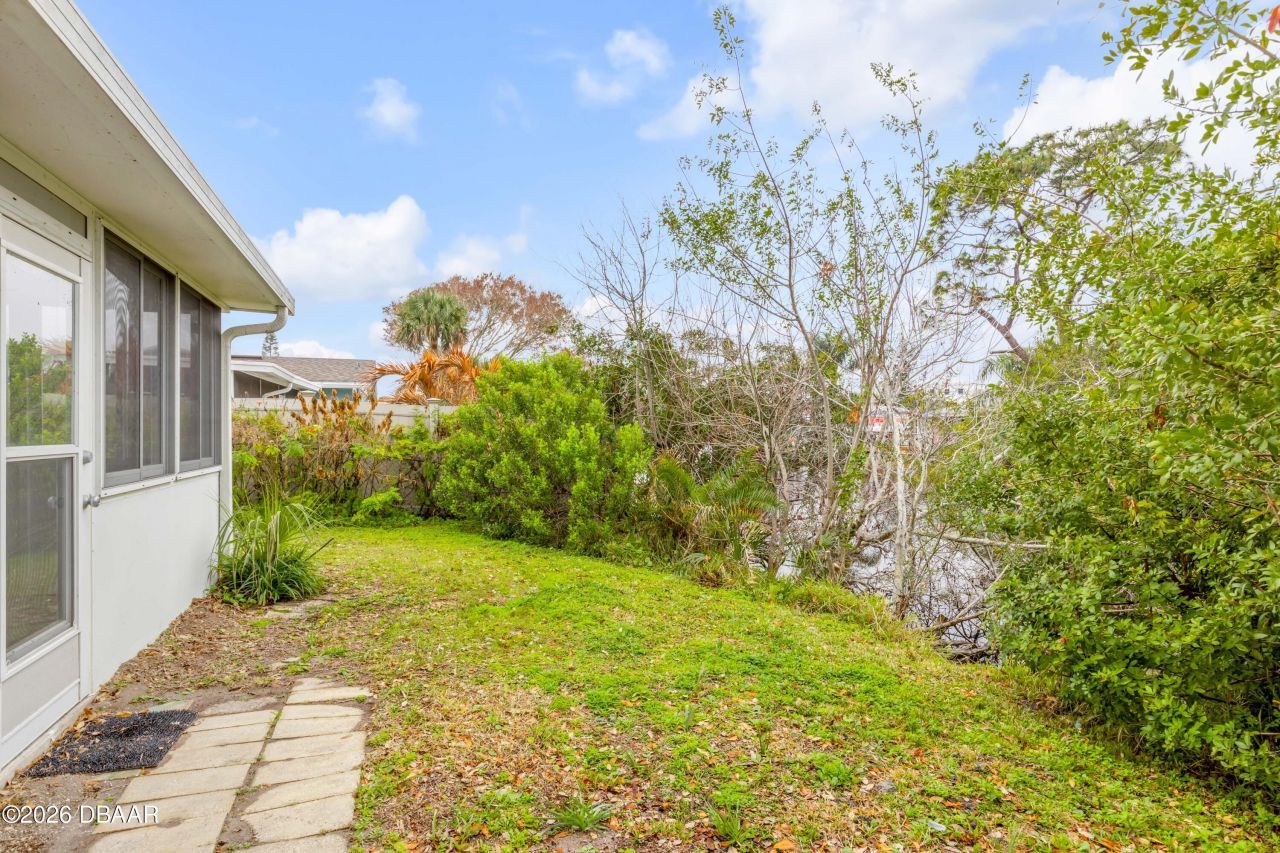 622 Goodwin Avenue, New Smyrna Beach, FL 32169 Photo