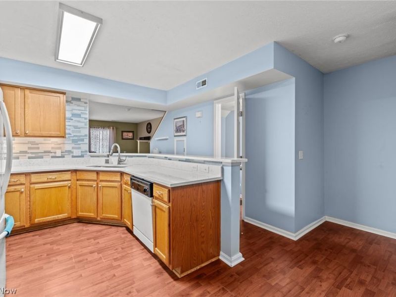 6749 Rockridge Court, Middleburg Heights, OH 44130 Photo 4