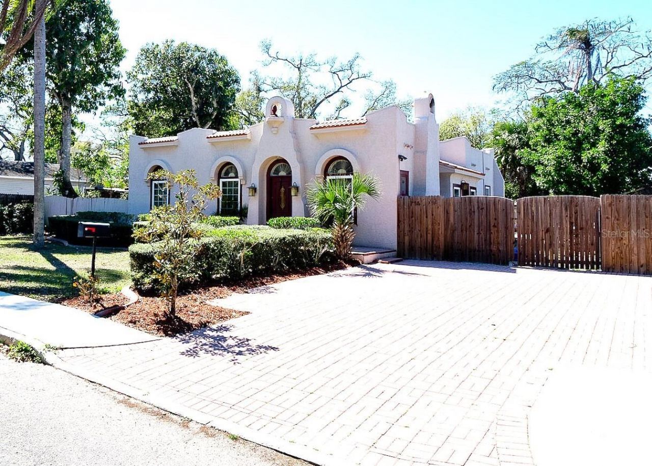 714 29TH STREET W Bradenton, FL 34205