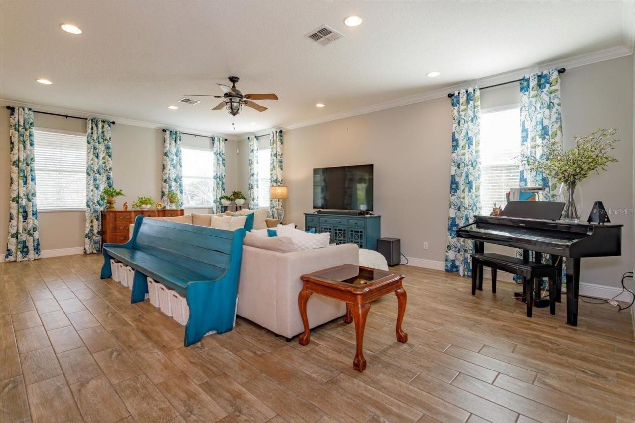 30339 Plymouth Creek Circle, Sorrento, FL 32776 Photo