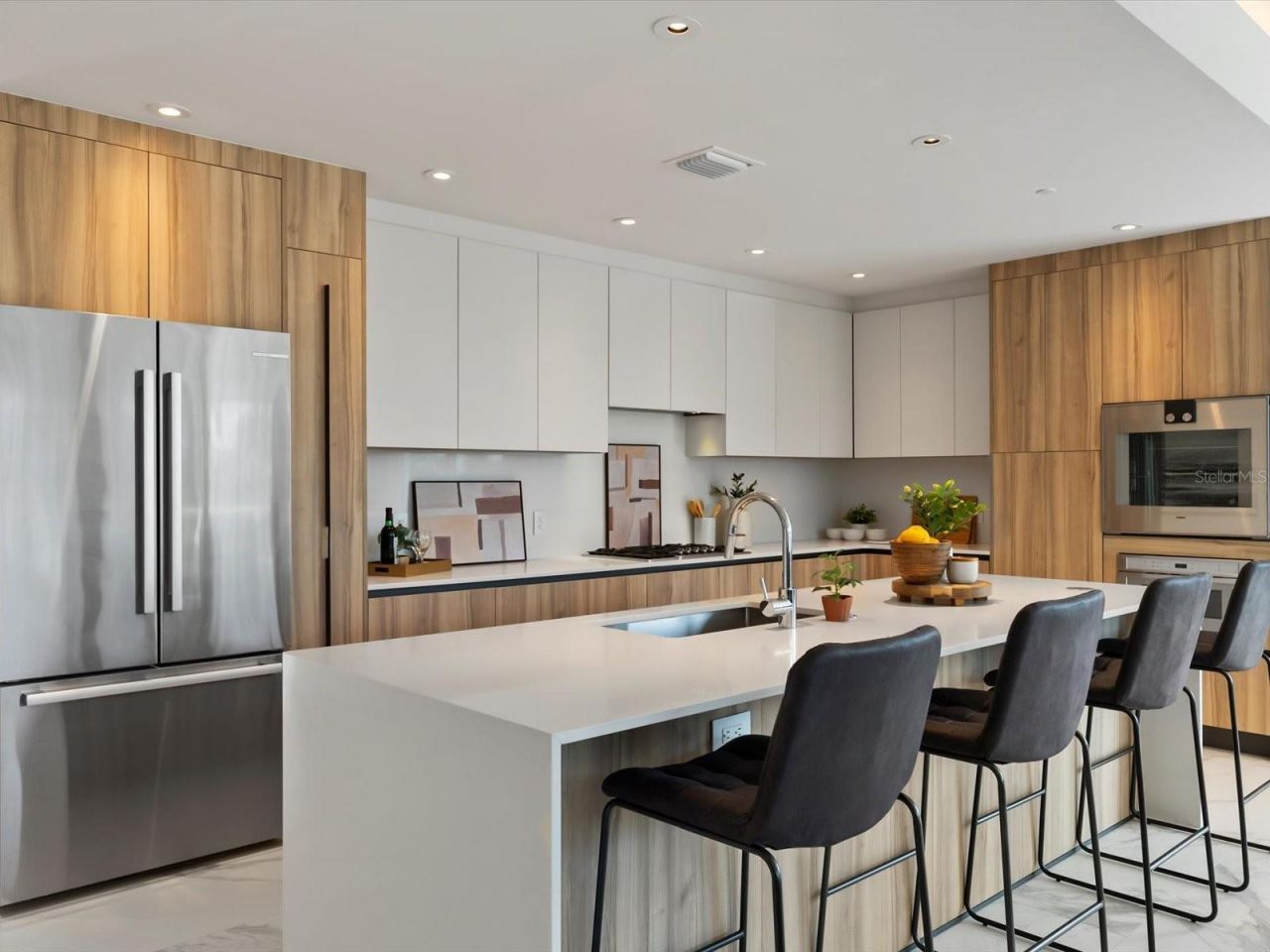 1020 Sunset Point Road, Unit 213, Clearwater, FL 33755 Photo