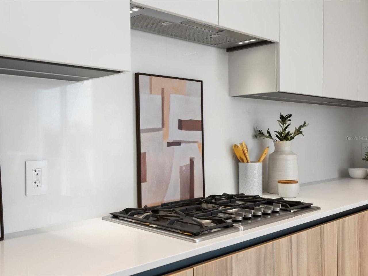 1020 Sunset Point Road, Unit 213, Clearwater, FL 33755 Photo