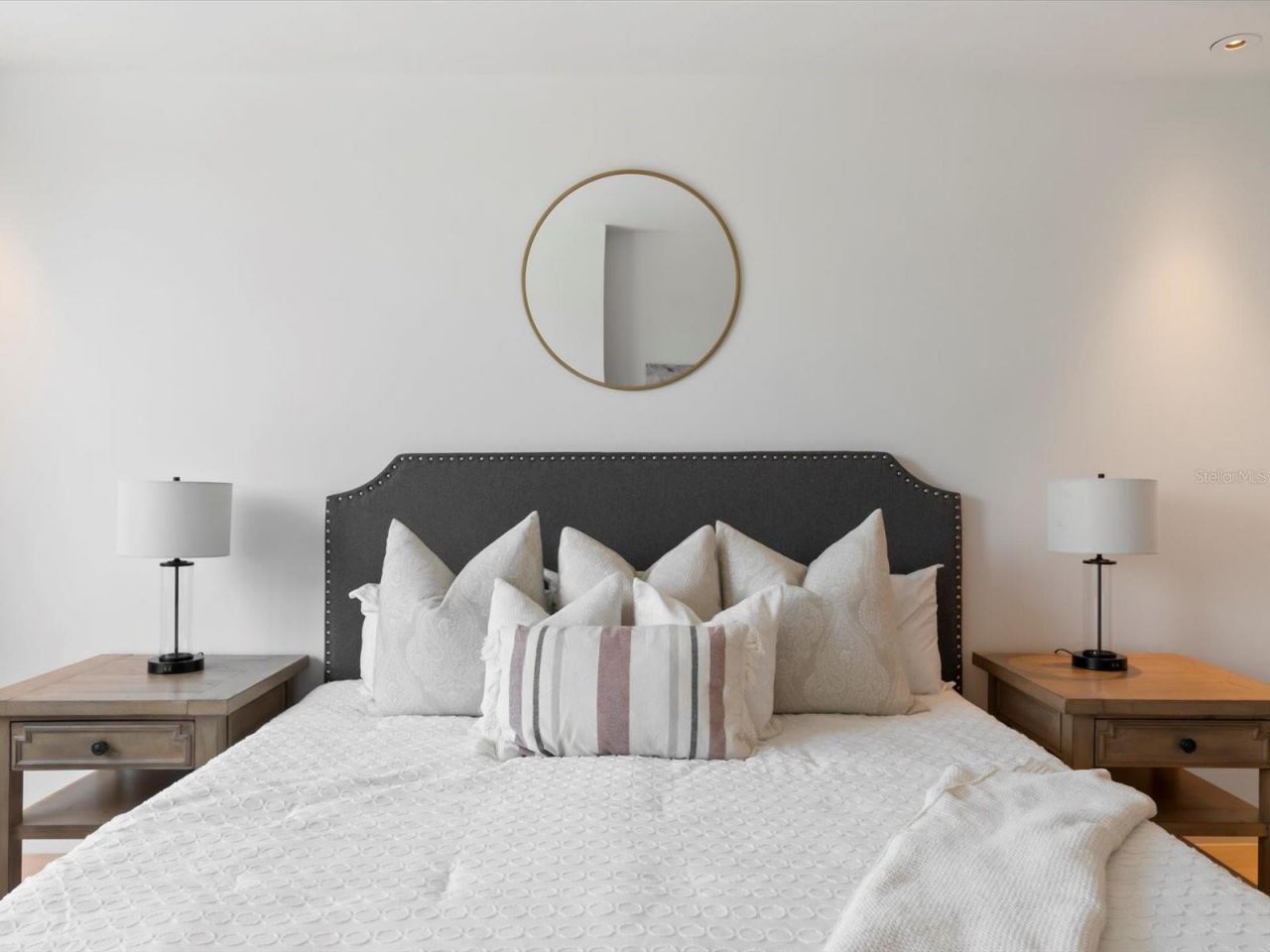 1020 Sunset Point Road, Unit 213, Clearwater, FL 33755 Photo