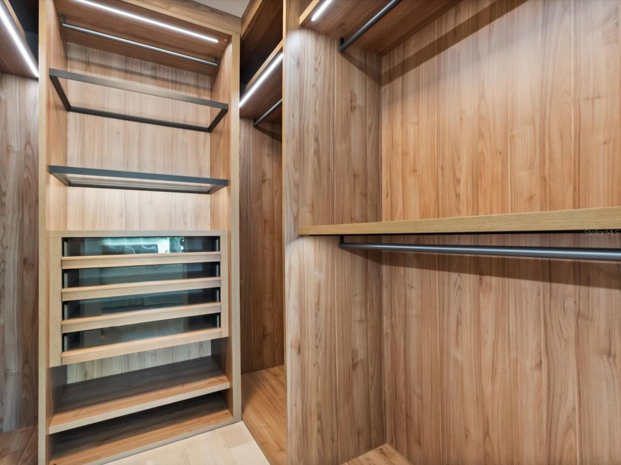 1020 Sunset Point Road, Unit 213, Clearwater, FL 33755 Photo