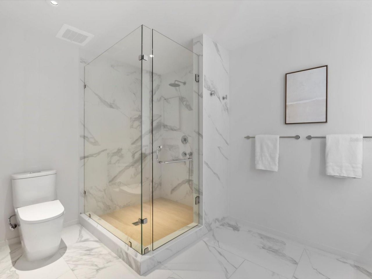 1020 Sunset Point Road, Unit 213, Clearwater, FL 33755 Photo