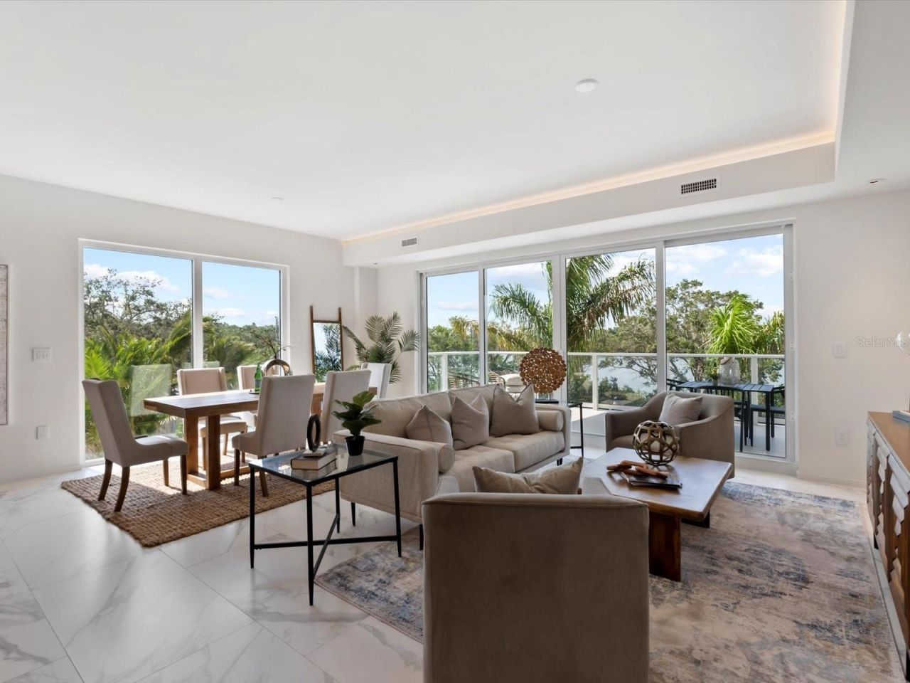 1020 Sunset Point Road, Unit 213, Clearwater, FL 33755 Photo