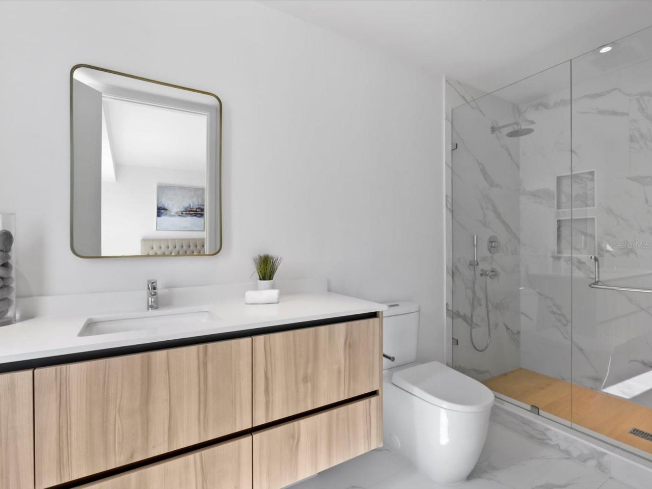 1020 Sunset Point Road, Unit 213, Clearwater, FL 33755 Photo