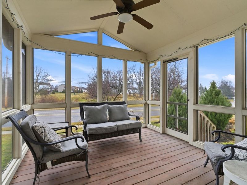 986 Shaula Drive , Columbus, OH 43240 Photo 15