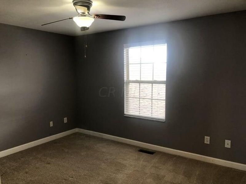 986 Shaula Drive , Columbus, OH 43240 Photo 2