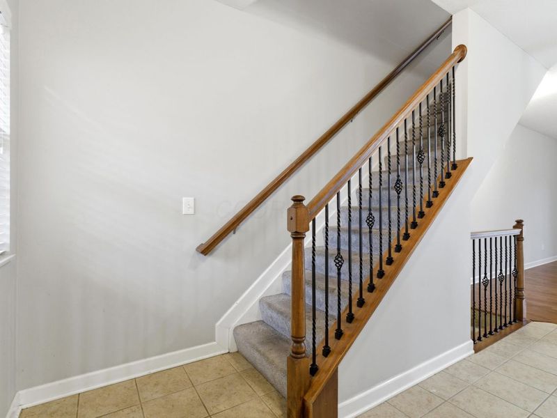 986 Shaula Drive, Columbus, OH 43240 Photo 4