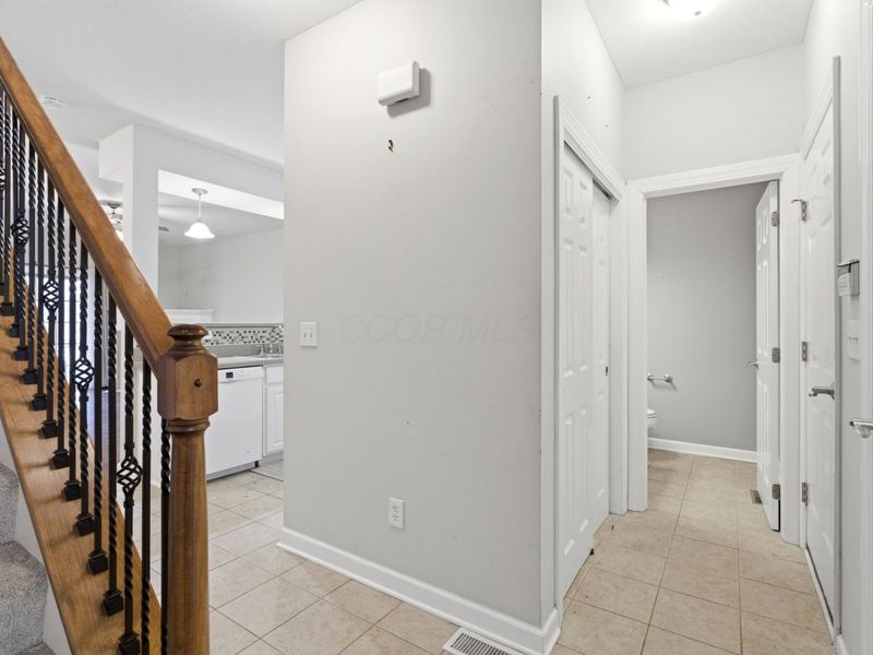 986 Shaula Drive, Columbus, OH 43240 Photo 5