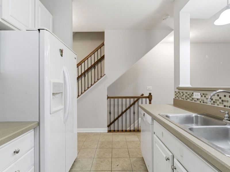 986 Shaula Drive, Columbus, OH 43240 Photo 9