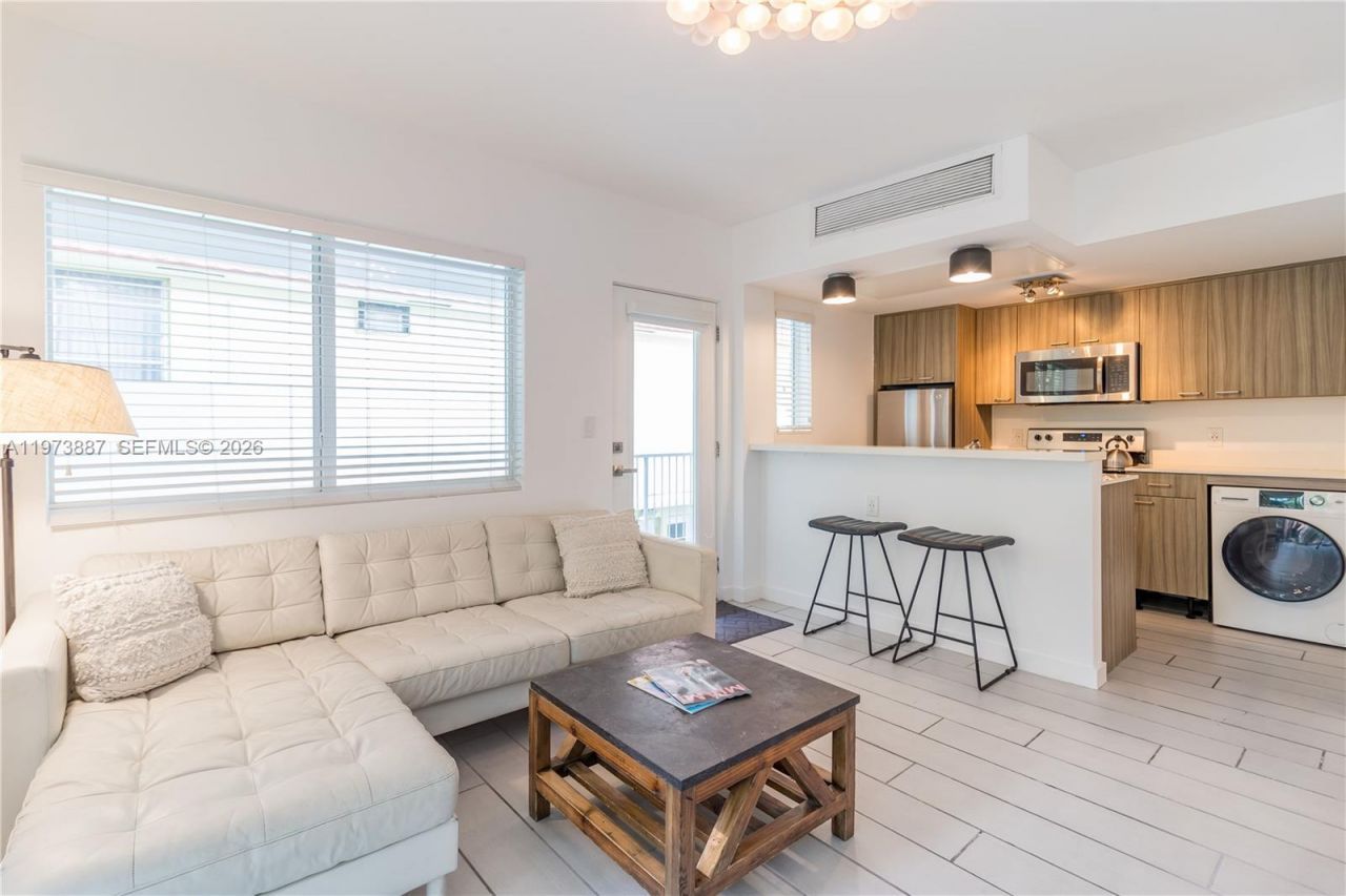 740 Meridian Ave , Unit 21, Miami Beach, FL 33139 Photo