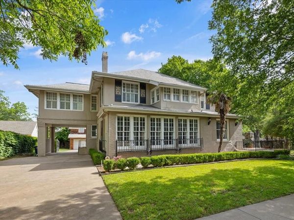 4720 Collinwood Avenue, Fort Worth, TX 76107