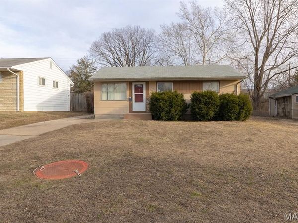 10640 Spring Garden Drive , St Louis, MO 63137