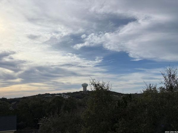 611 Midnight Dr, San Antonio, TX 78260