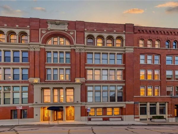 612 CENTRAL Street, Unit 104, Kansas City, MO 64105