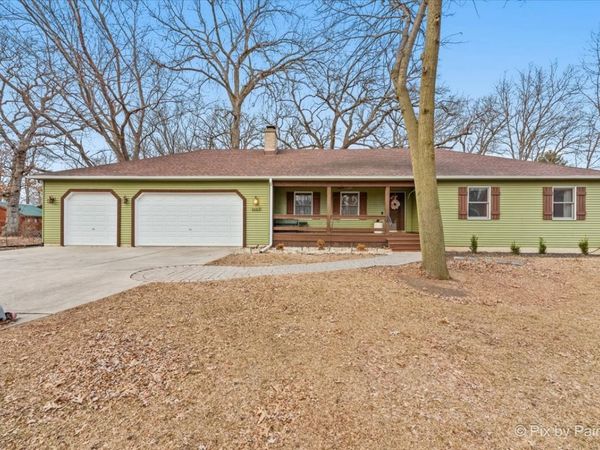 1689 Hilda Drive, Lake Holiday, IL 60552