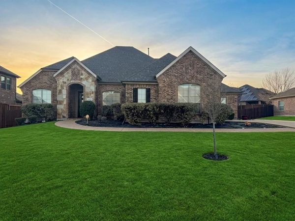 613 Buelwood Court, DeSoto, TX 75115