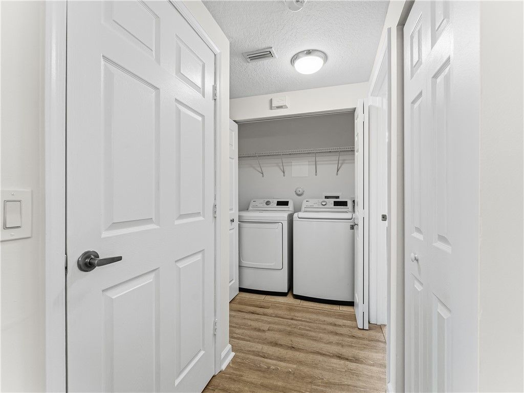 504 7th Square, Unit 103, Vero Beach, FL 32962 Photo