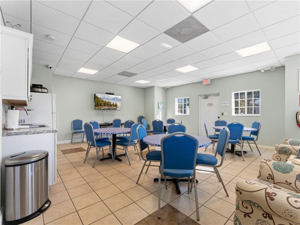 504 7th Square, Unit 103, Vero Beach, FL 32962 Photo