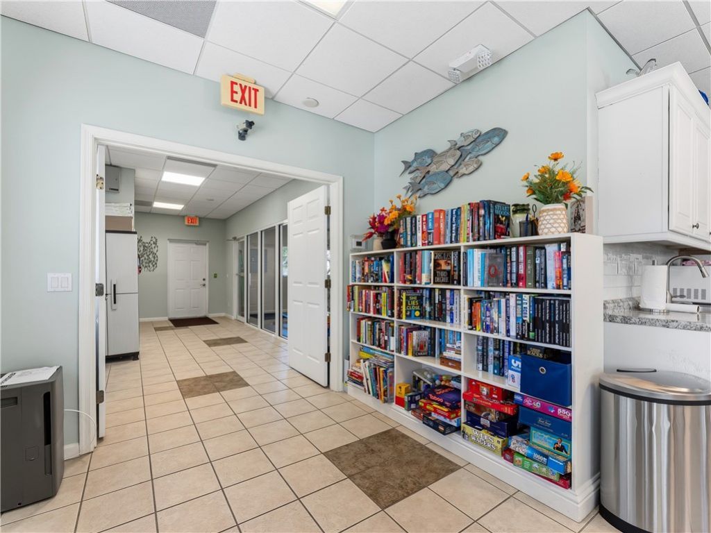 504 7th Square, Unit 103, Vero Beach, FL 32962 Photo