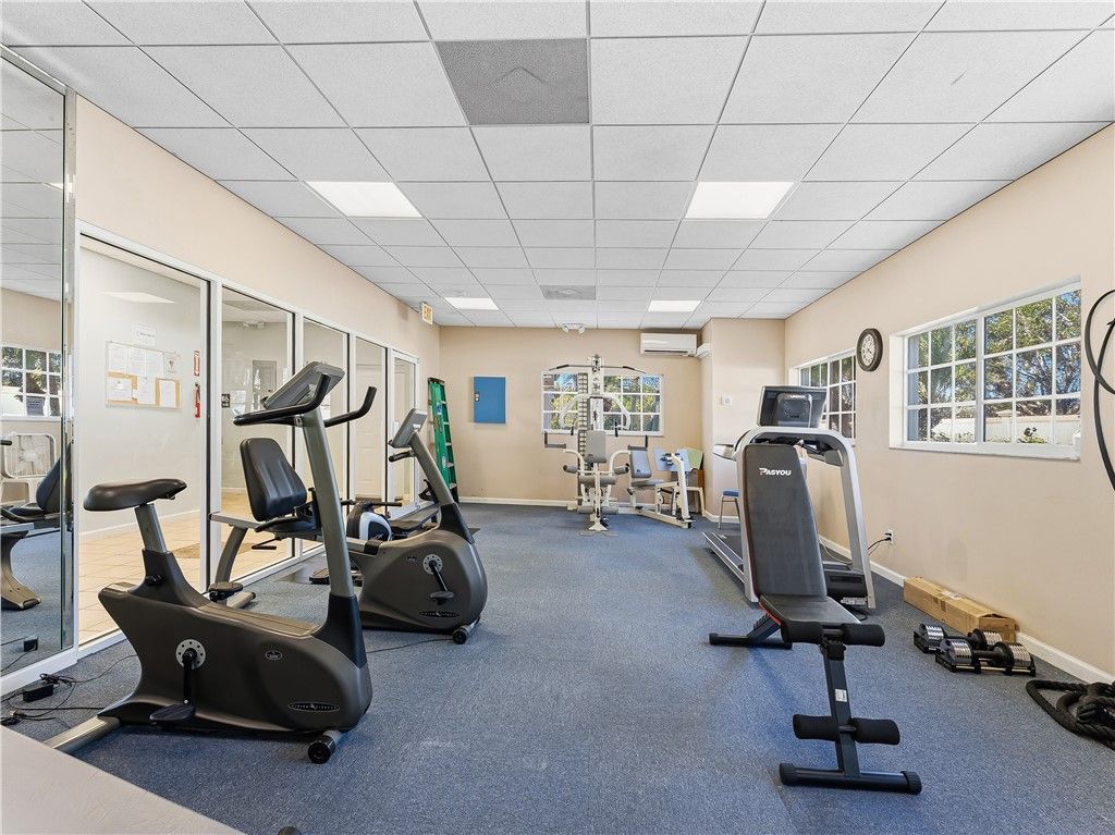 504 7th Square, Unit 103, Vero Beach, FL 32962 Photo