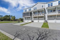 635 N Laurel Street photo 4