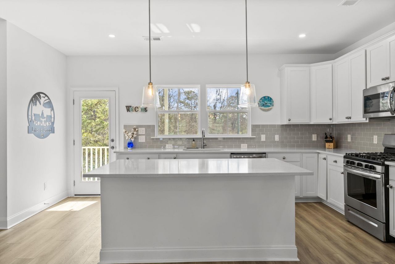 635 N Laurel Street Photo 20