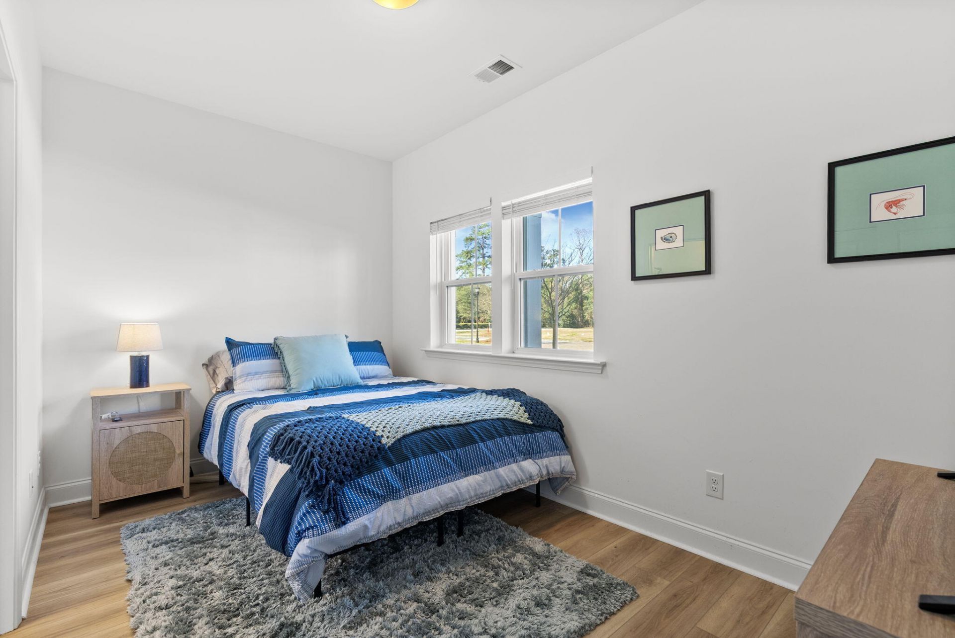 635 N Laurel Street Photo 33