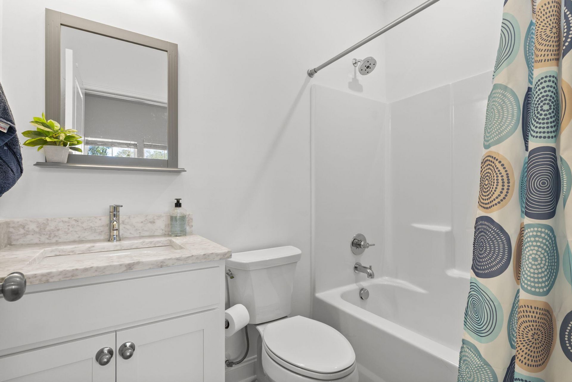 635 N Laurel Street Photo 35