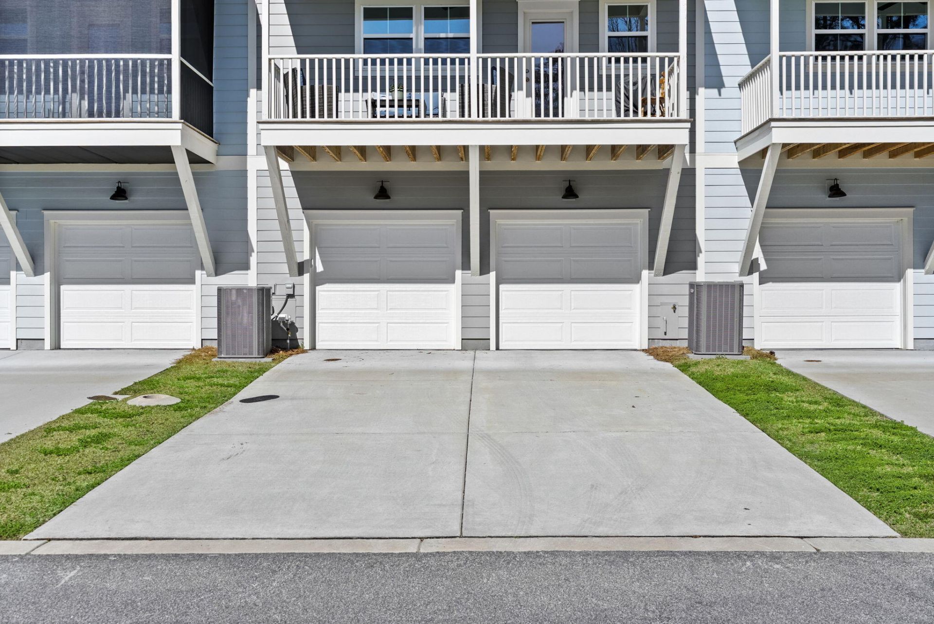 635 N Laurel Street Photo 41