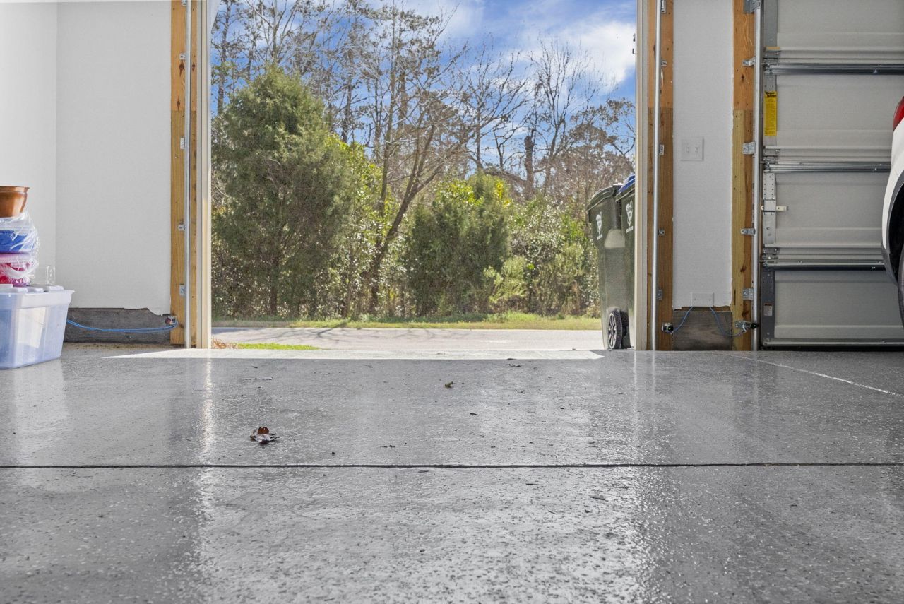 635 N Laurel Street Photo 43