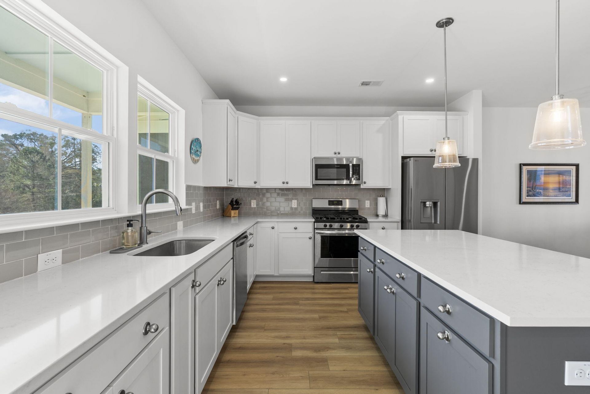 635 N Laurel Street Photo 9